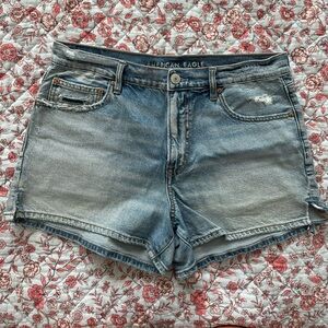 AMERICAN EAGLE DENIM SHORTS